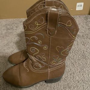 Girls boots size 2